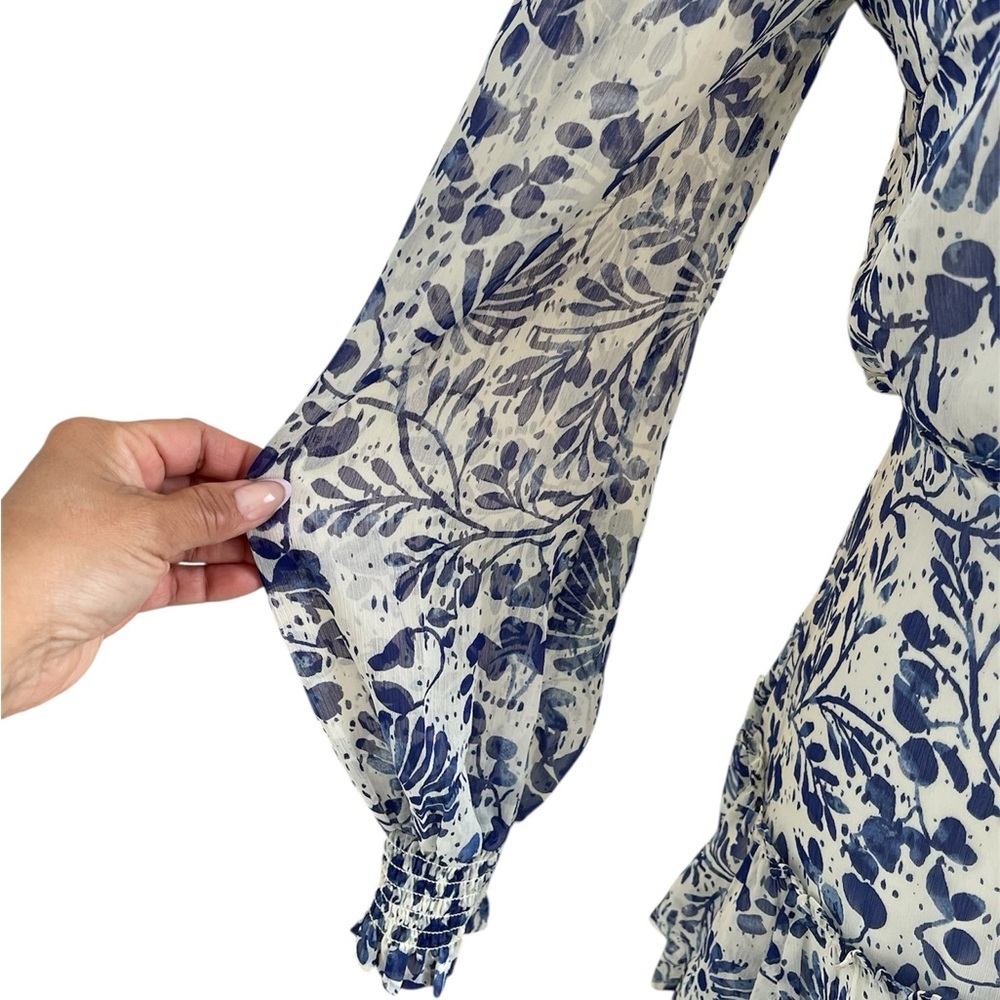 Aqua Blue and White Floral Long Sleeve Dress
Size S - Picture 7 of 10